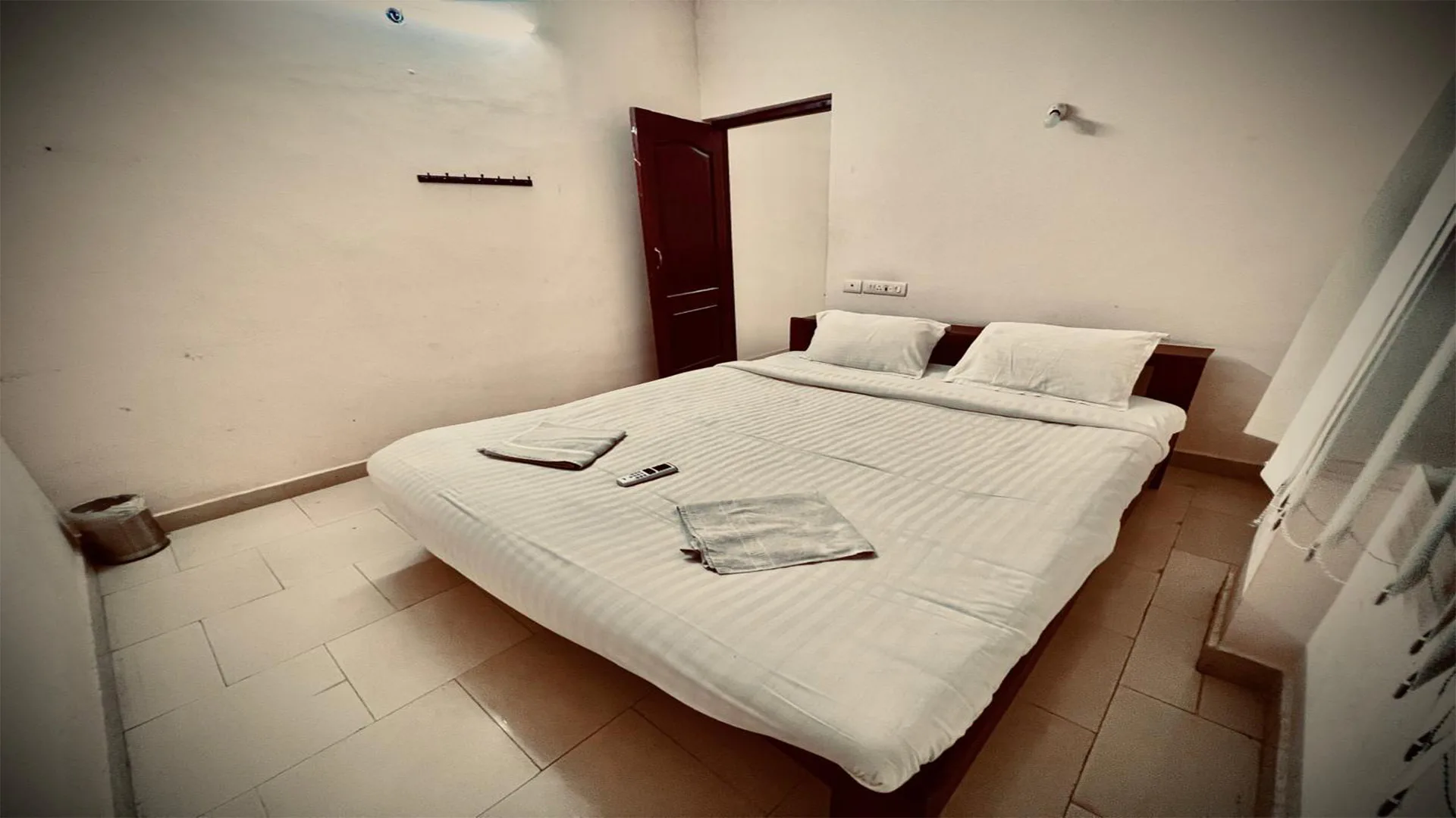 room-banner